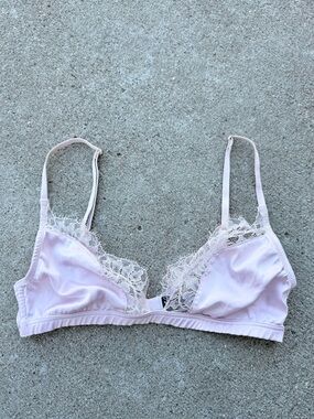 Victoria’s Secret Lace Satin Bralette Bra size small